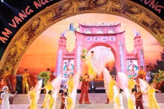 Chương trình nghệ thuật “Âm vang nguồn cội đất Tổ Hùng Vương” 