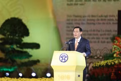 Bí thư Thành ủy Hà Nội Vương Đình Huệ phát biểu tại buổi lễ. (Ảnh: Danh Lam/TTXVN)