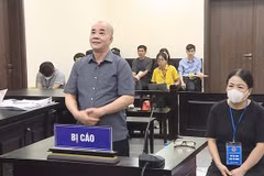 Bị cáo Lương Thế Hiển trình bày tại tòa. (Ảnh: Kim Anh/TTXVN)