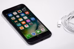 iPhone 7 "sống sót" sau loạt bài kiểm tra khắc nghiệt thử độ bền