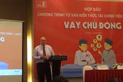 Ông Bruce Butler, Tổng Giám đốc Home Credit phát biểu tại buổi lễ. (Ảnh: PV/Vietnam+)