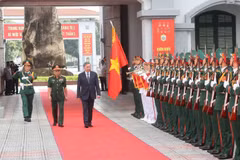 Tổng Bí thư, Chủ tịch nước Tô Lâm duyệt đội danh dự Tổng cục II, Bộ Quốc phòng. (Ảnh: Trí Dũng/TTXVN)