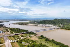 Sông Lam, Nghệ An. (Ảnh minh họa: TTXVN)