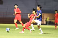U19 Việt Nam (áo đỏ) trong trận ra quân gặp U19 Myanmar. (Nguồn: VFF)