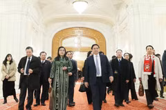 Thủ tướng Phạm Minh Chính tham quan Nhà Quốc hội Romania