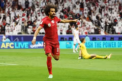 Akram Afif lại trở thành người hùng giúp Qatar giành chiến thắng ở Asian Cup 2023. (Nguồn: Getty Images)