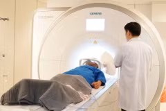 Máy chụp MRI phục vụ người dân tại Bệnh viện quận Thủ Đức, Thành phố Hồ Chí Minh. Ảnh minh họa. (Ảnh: Phương Vy/TTXVN)