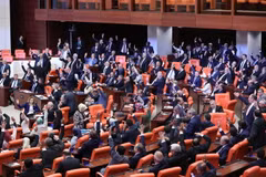 Toàn cảnh phiên họp Quốc hội Thổ Nhĩ Kỳ tại Ankara ngày 18/4 vừa qua. (Ảnh: THX/TTXVN)