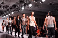 16 thí sinh chính thức vào “nhà chung” VietNam’s Next Top Model 2014