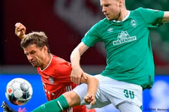 Thomas Müller bên phía Bayern trong 21 trận có mặt ra sân khi gặp Bremen chưa biết thua là gì!(Nguồn: Dfb.de)