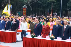 Thủ tướng Nguyễn Xuân Phúc và các đại biểu tại lễ kỷ niệm. (Ảnh: Thống Nhất/TTXVN)