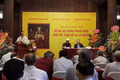 Toàn cảnh Hội thảo khoa học ''Bố cái Đại Vương Phùng Hưng - Thân thế, cuộc đời và sự nghiệp''. (Ảnh: Đinh Thuận/TTXVN)