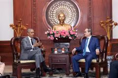 [Video] Cựu Tổng thống Mỹ Obama đến thăm Việt Nam cùng vợ