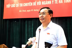 Phó Thủ tướng Vương Đình Huệ phát biểu tại hội nghị. (Ảnh: Công Tường/TTXVN)
