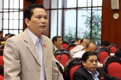 Đại biểu Quốc hội tỉnh Thanh Hóa, Bùi Sỹ Lợi phát biểu ý kiến. (Ảnh: Nguyễn Dân/TTXVN)