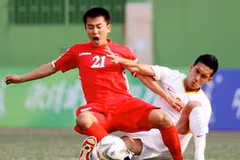 Thua U23 Triều Tiên (áo đỏ), U23 Việt Nam (áo trắng) đã dừng bước trước vòng 1/8 của ASIAD 16. (Nguốn: báo Dân trí)