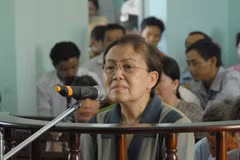 Nguyên Giám đốc Nông trường Sông Hậu, Trần Ngọc Sương tại phiên tòa. (Ảnh: Thanh Vũ/TTXVN)
