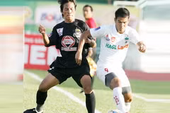 Mùa giải 2009, Đồng Tâm Long An (trái) và Hoàng Anh Gia Lai (phải) chơi sa sút đến nỗi không lọt được vào tốp 5. (Ảnh: Internet)