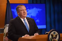 Ngoại trưởng Mỹ Mike Pompeo phát biểu tại một cuộc họp báo ở Washington, DC. (Ảnh: AFP/TTXVN)