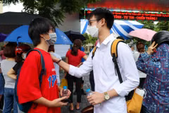 Thậm chí nhiều thí sinh cho biết, đề thi Lịch sử chỉ mất 15 phút là đã làm xong. (Ảnh: Minh Sơn/Vietnam+)