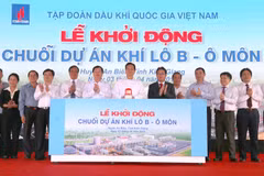 Thủ tướng Nguyễn Tấn Dũng bấm nút khởi động chuỗi dự án Khí Lô B-Ô Môn. (Ảnh: Lê Huy Hải/TTXVN)