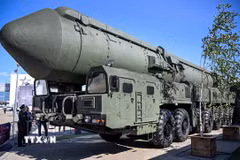 Tên lửa đạn đạo xuyên lục địa Yars của Nga. (Ảnh: AFP/TTXVN)