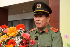 Thiếu tướng Vũ Xuân Viên, Giám đốc Công an thành phố Đà Nẵng phát biểu tại Lễ ra quân. (Ảnh: Quốc Dũng/TTXVN)