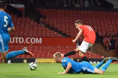 Adnan Januzaj tỏa sáng với hat-trick cho Manchester United