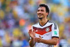 Chuyển nhượng tối 21/7: M.U sắp có Hummels, Torres ra đi?