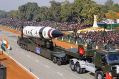 Tên lửa Agni-V của Ấn Độ. (Ảnh: reuters)