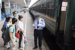 Chạy thêm nhiều đôi tàu Thống Nhất dịp Tết Ất Mùi 2015 