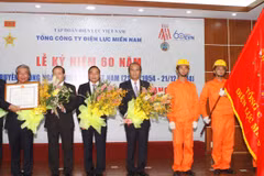 Tổng công ty Điện lực miền Nam nhận Huân chương Độc lập hạng Nhất