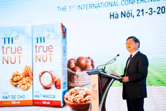 Ông Phan Xuân Dũng, Ủy viên TW Đảng, Chủ tịch UB KHCN và Môi trường của quốc hội đánh giá cao việc tổ chức Hội thảo Quốc tế lần thứ nhất về dinh dưỡng sữa hạt.