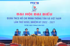 Đoàn chủ tịch chủ trì Đại hội. (Ảnh: Tuấn Đức/TTXVN) 