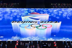 Các nghệ sỹ biểu diễn trong lễ khai mạc Olympic mùa Đông Bắc Kinh 2022 tại Sân vận động quốc gia ở thủ đô Bắc Kinh, Trung Quốc, ngày 4/2/2022. (Ảnh: THX/TTXVN)