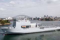 Tàu HMAS Choules tới quân cảng phía Đông thành phố Sydney. Ảnh minh họa (Nguồn: abc.net.au)