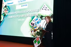 Bà Mette Moglestue, Phó Đại sứ Na Uy tại Việt Nam, phát biểu tại tọa đàm “Trách nhiệm mở rộng của nhà sản xuất (EPR): Từ chính sách đến thực thi.” (Ảnh: Trương Văn Vị/TTXVN)