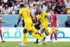 Ecuador đánh bại chủ nhà Qatar ở trận khai mạc World Cup 2022