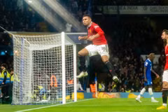 Premier League: Chelsea-M.U chia điểm kịch tính, Man City chiến thắng