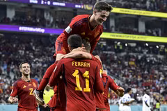 Tây Ban Nha thắng 'hủy diệt' 7-0, chạy đà hoàn hảo cho trận gặp Đức