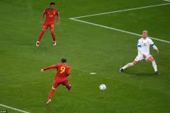 Gavi ghi danh vào lịch sử World Cup sau trận thắng 7-0 của Tây Ban Nha
