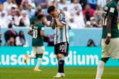 Messi và Argentina không còn đường lùi sau thất bại sốc trước Saudi Arabia. (Nguồn: Getty Images)