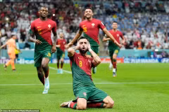 Cận cảnh Bồ Đào Nha 'phục hận' Uruguay, thẳng tiến vòng 1/8 World Cup