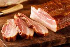 Thịt xông khói. (Nguồn: Brasa)