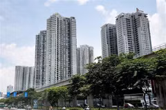 Các tòa chung cư cao tầng dọc Xa lộ Hà Nội, thành phố Thủ Đức (Thành phố Hồ Chí Minh). (Ảnh: Hồng Đạt/TTXVN) 