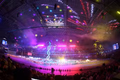Biểu diễn nghệ thuật trong lễ khai mạc SEA Games 28. (Ảnh: Quốc Khánh/TTXVN)