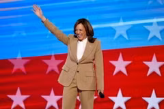 Ứng cử viên Tổng thống của đảng Dân chủ, Phó Tổng thống Kamala Harris tại Đại hội Toàn quốc của đảng ở Chicago, bang Illinois, Mỹ, ngày 19/8/2024. (Ảnh: Getty Images/TTXVN)
