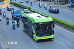 Xe buýt điện. (Nguồn: TTXVN)