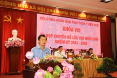 Bí thư Tỉnh ủy, Chủ tịch HĐND tỉnh Thừa Thiên - Huế Lê Trường Lưu phát biểu khai mạc kỳ họp. (Ảnh: Tường Vi/TTXVN)