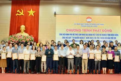 Các tổ chức, đơn vị, cá nhân nhận đỡ đầu trẻ em có hoàn cảnh khó khăn năm 2023. (Nguồn: Cổng Thông tin điện tử tỉnh Quảng Ninh)
